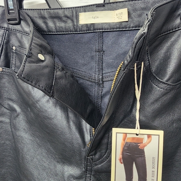 Tgla NWT Super High Rise Boot Cut Faux Leather Pants Size‎ 5/27 - Picture 6 of 9